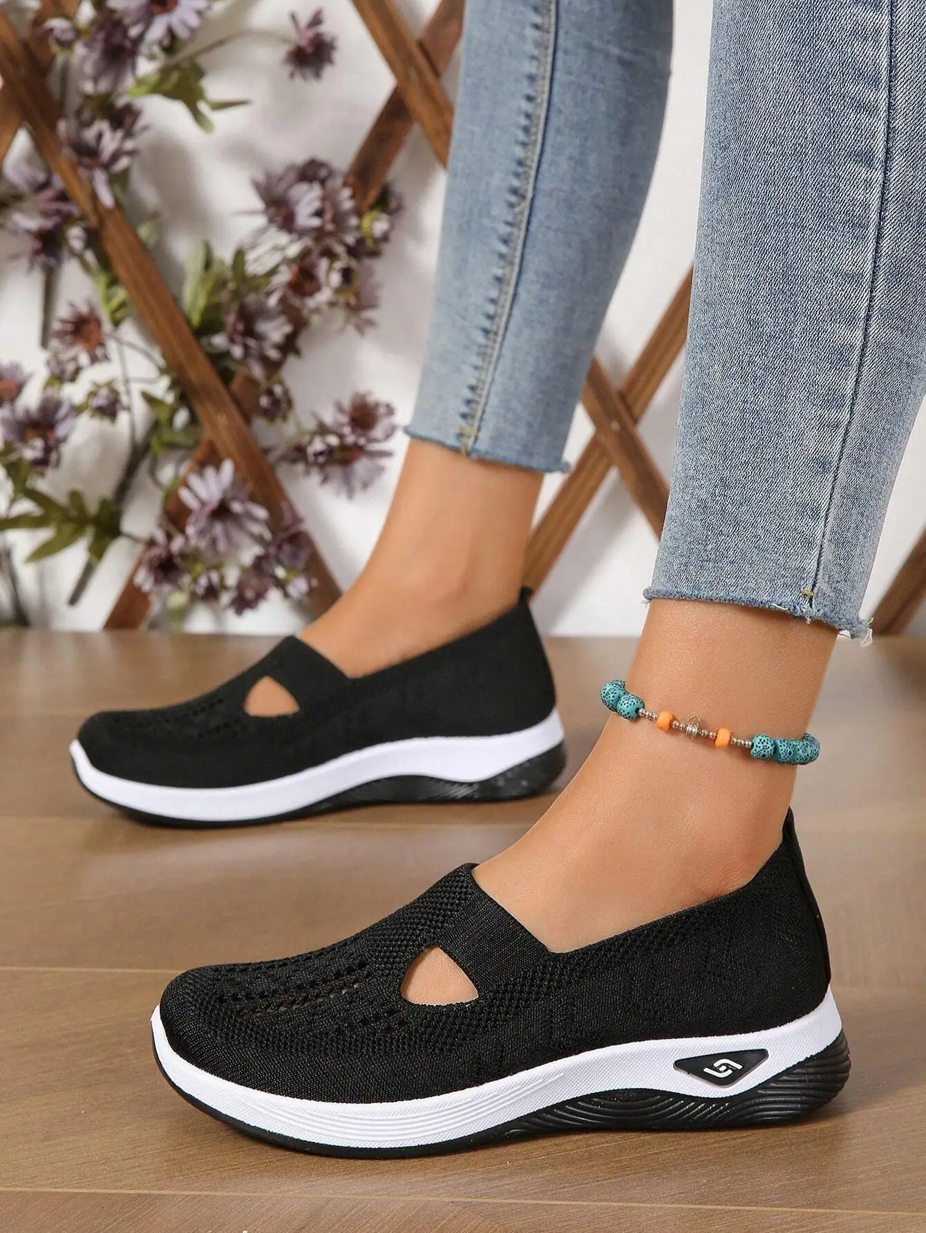 Women's Solid Color Breathable Sneakers, Soft Sole Lightweight Slip On Walking Shoes, Low-top Knitted Casual Shoes - Image 3