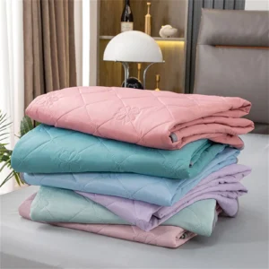Summer Cool Air Condition Quilt Soft Conditioning Breathable Comforter High Luxury Bedding Queen Blanket For Adults And Children