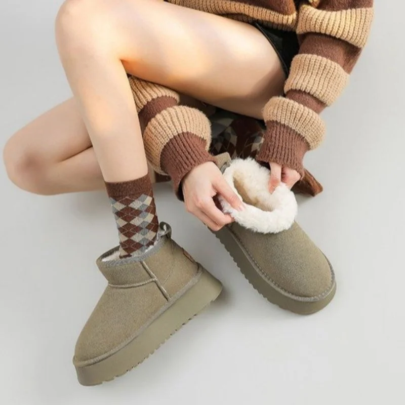Winter Women Short Plush Warm Snow Boots Casual Shoes New Suede Fur Chelsea Ankle Boots Flats Platform Ladies Shoes Botas - Image 3