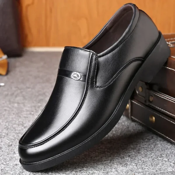 spring autumn New men's business shoes Men's Formal Skin Shoes Casual fashion Men sneakers Social Elegant trend flat Zapatos