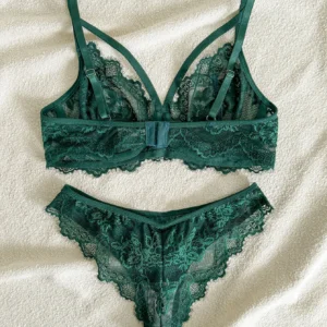 Women's Lingerie & Underwear， eyelash sxy fancy lace strapping underwire bra & brazilian panties ，victoria style