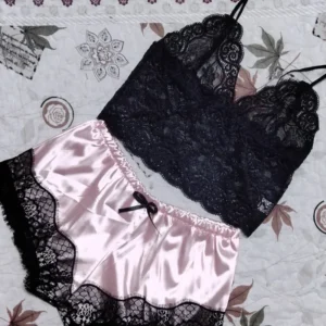 2 Pieces Pajamas Set for Women Sleepwear Sexy Lingerie Lace Silk Crop Tops and Shorts Sets Casual Nightwear Pijamas