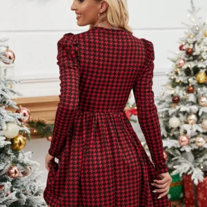 Special offer welfare 2024 new fashionable women's dress with long sleeves, slim fit, small round neck, elegant red and black pl