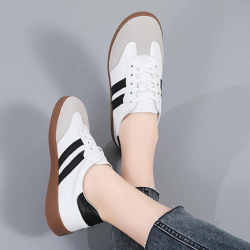 Women Shoes Fashion Casual Flats Vulcanize Shoes Ladies Outdoor Walking Sneakers Women Comfortable Classical Shoes Black White - Image 4