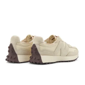 Men's and women's warm and plush sports shoes for autumn and winter: casual and fashionable walking shoes