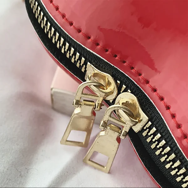 1pc Niche Red Lip Shaped Chain Bag, Novelty Mini Shoulder Bag, Women's Stylish Zipper Bag - Image 6