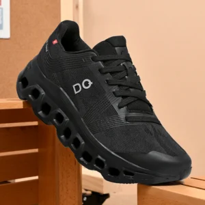 Versatile Casual Shoes: Embracing Comfort and Sports Trends with Soft Soles