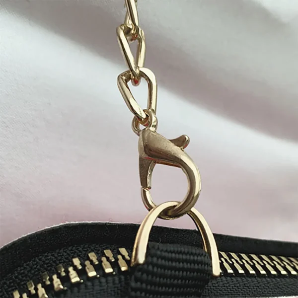 1pc Niche Red Lip Shaped Chain Bag, Novelty Mini Shoulder Bag, Women's Stylish Zipper Bag - Image 5