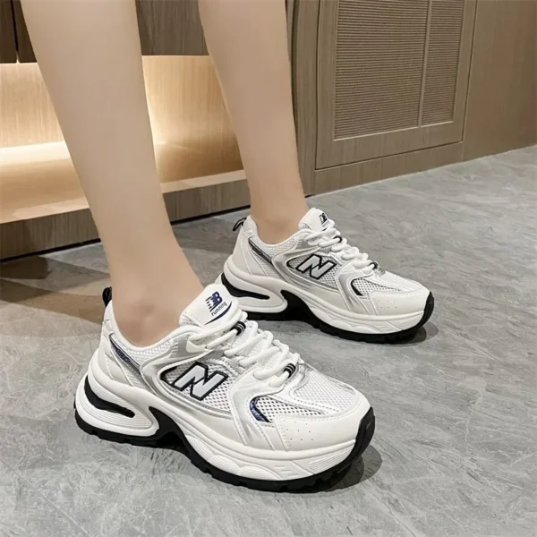 New Style Women's Luxury Thick Sole Designer Sneakers Casual Ladies Mesh Breathable Tennis Shoes High Quality Vulcanized Shoes