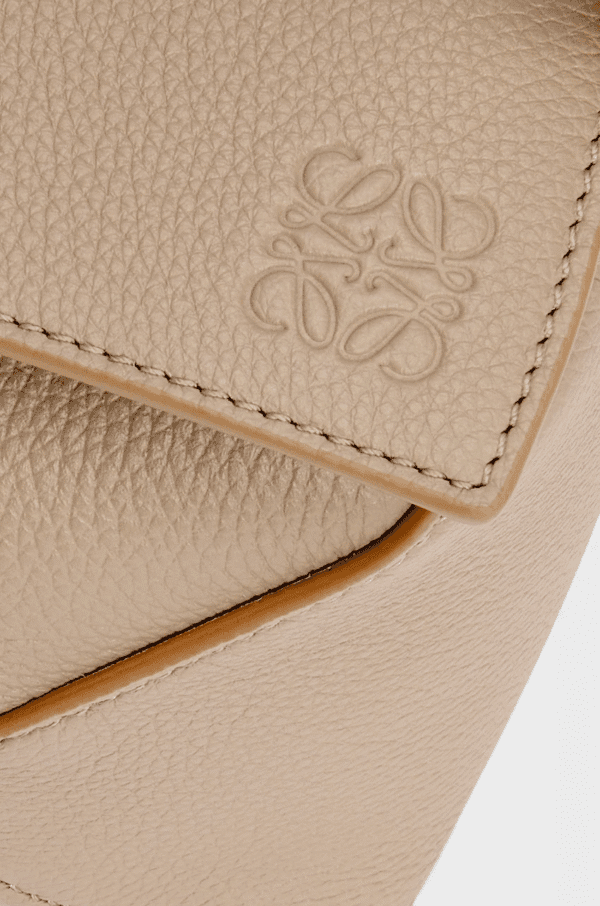 Designer-Inspired Puzzle Edge Bag – Soft Leather Finish - Image 5