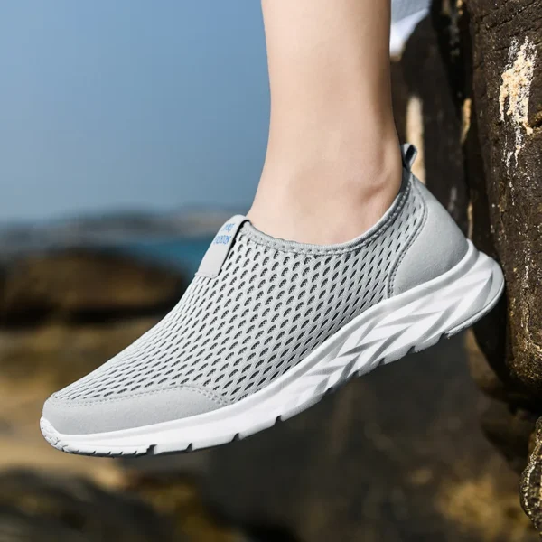 Lightweight Flat Sneakers Men Outdoor Walking Sneakers For Men Summer Large Size 48 Men's Loafers Casual SneaKers Women Male