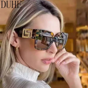 Luxury Oversized Women's Sunglasses – Stylish & Elegant Retro Square Shades with Gradient Lenses for Everyday Chic