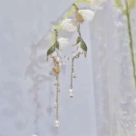 New Elegant Metal Flower Cute Cat Dangle Earrings For Women Korean Asymmetrical zircon Long Tassel Earring Party Jewelry - Image 4